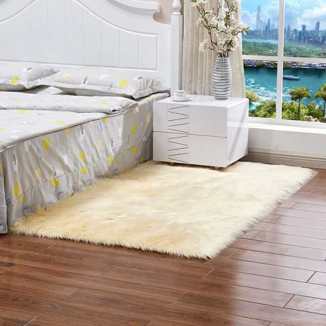 Sof Fluffy Rug For Home Decoration